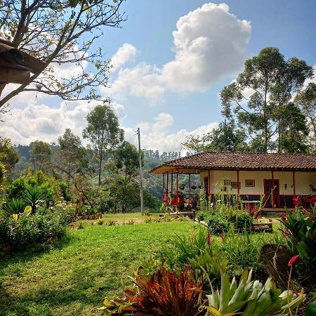 Hostal Rural La Montana Alquiyapura Hostel Salento Buitenkant foto